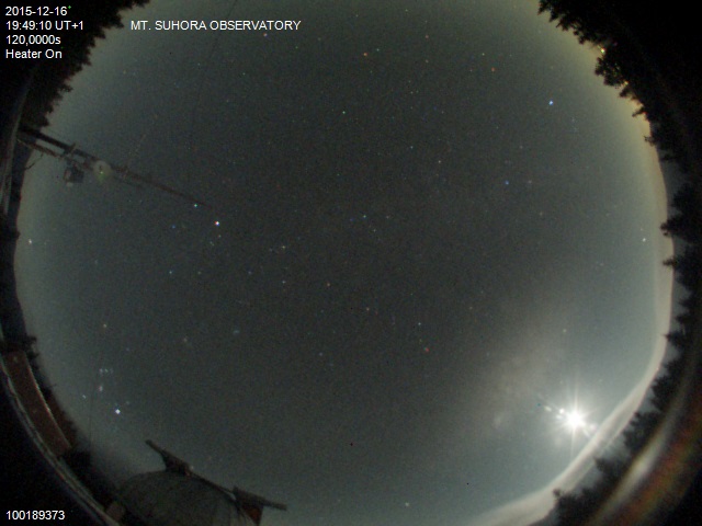 Zdjęcie ściągnięte w dniu 2015-12-16 o godzinie 19:52:18 czasu lokalnego.
