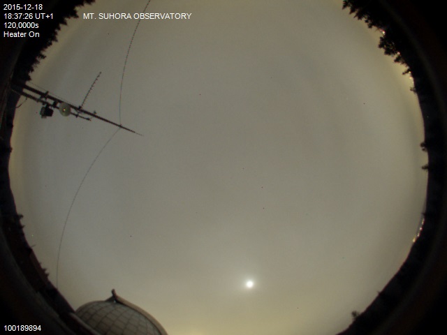 Zdjęcie ściągnięte w dniu 2015-12-18 o godzinie 18:40:35 czasu lokalnego.
