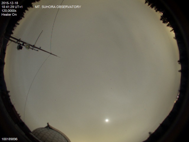 Zdjęcie ściągnięte w dniu 2015-12-18 o godzinie 18:44:37 czasu lokalnego.