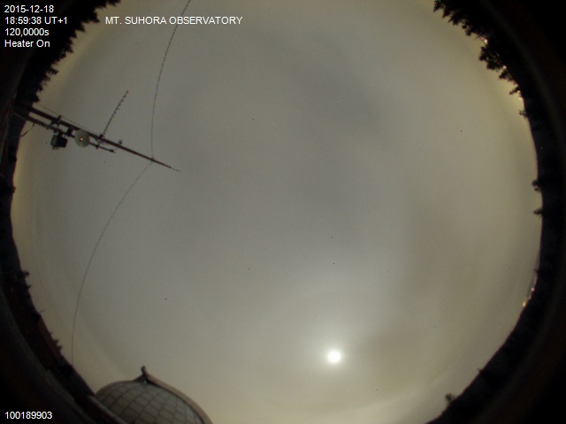 Zdjęcie ściągnięte w dniu 2015-12-18 o godzinie 19:02:46 czasu lokalnego.