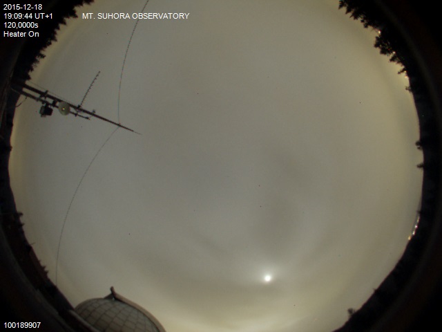 Zdjęcie ściągnięte w dniu 2015-12-18 o godzinie 19:12:53 czasu lokalnego.