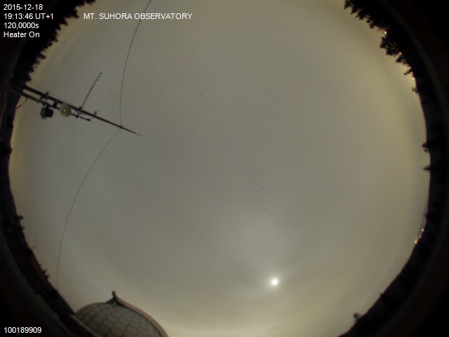 Zdjęcie ściągnięte w dniu 2015-12-18 o godzinie 19:16:54 czasu lokalnego.