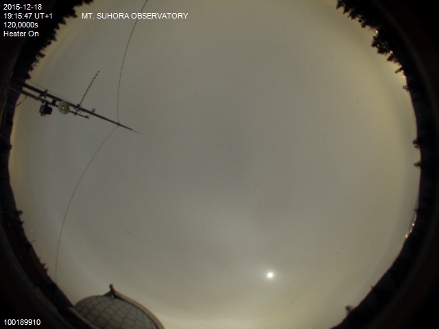 Zdjęcie ściągnięte w dniu 2015-12-18 o godzinie 19:18:57 czasu lokalnego.