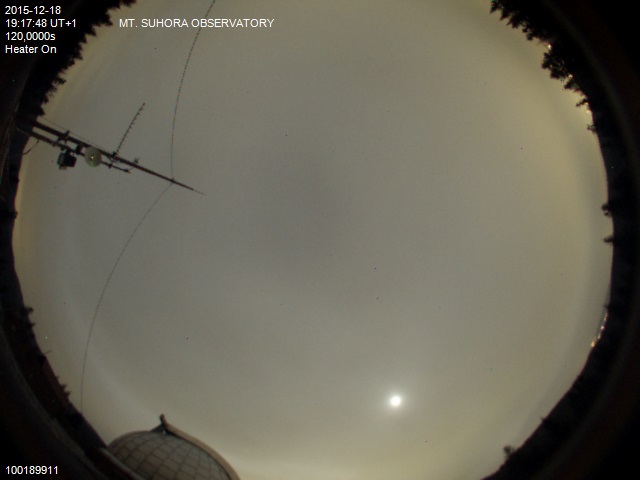 Zdjęcie ściągnięte w dniu 2015-12-18 o godzinie 19:20:56 czasu lokalnego.