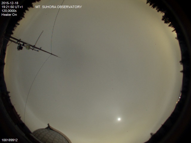 Zdjęcie ściągnięte w dniu 2015-12-18 o godzinie 19:24:59 czasu lokalnego.