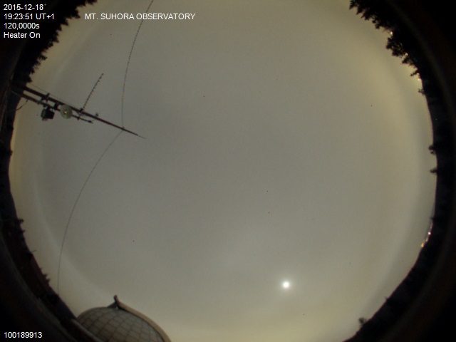 Zdjęcie ściągnięte w dniu 2015-12-18 o godzinie 19:26:59 czasu lokalnego.