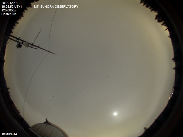 Zdjęcie ściągnięte w dniu 2015-12-18 o godzinie 19:29:01 czasu lokalnego.