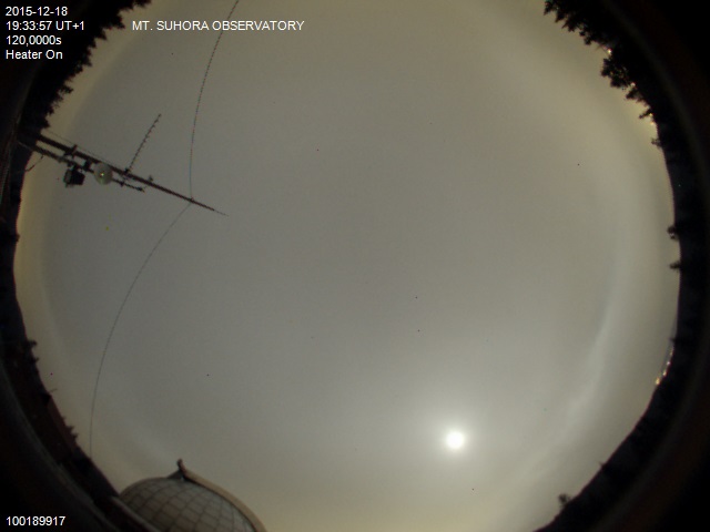 Zdjęcie ściągnięte w dniu 2015-12-18 o godzinie 19:37:06 czasu lokalnego.