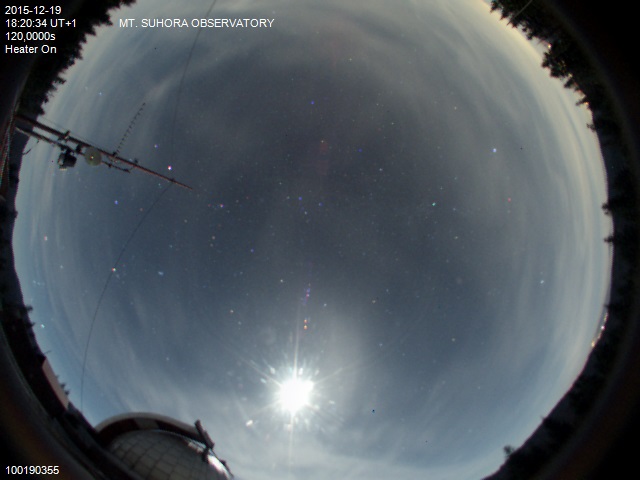 Zdjęcie ściągnięte w dniu 2015-12-19 o godzinie 18:23:43 czasu lokalnego.