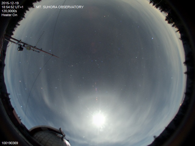 Zdjęcie ściągnięte w dniu 2015-12-19 o godzinie 18:58:06 czasu lokalnego.