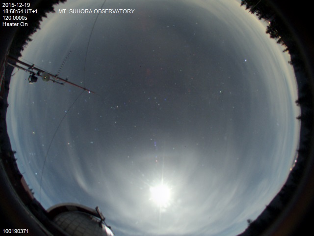 Zdjęcie ściągnięte w dniu 2015-12-19 o godzinie 19:02:03 czasu lokalnego.