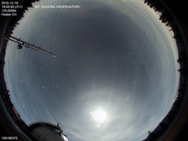 Zdjęcie ściągnięte w dniu 2015-12-19 o godzinie 19:12:09 czasu lokalnego.
