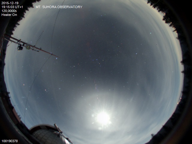 Zdjęcie ściągnięte w dniu 2015-12-19 o godzinie 19:18:15 czasu lokalnego.