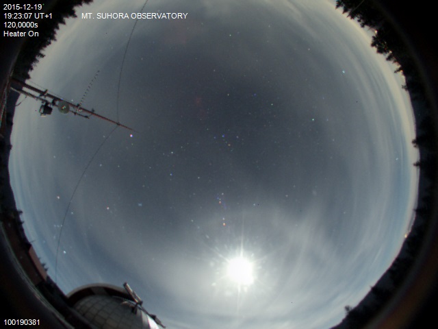 Zdjęcie ściągnięte w dniu 2015-12-19 o godzinie 19:26:19 czasu lokalnego.