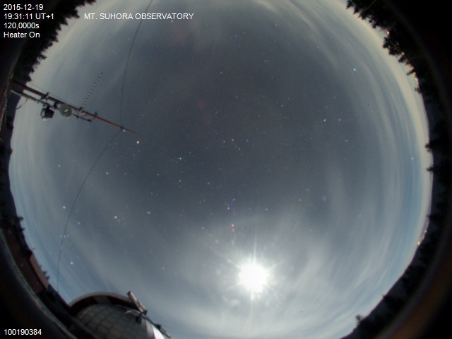 Zdjęcie ściągnięte w dniu 2015-12-19 o godzinie 19:34:28 czasu lokalnego.