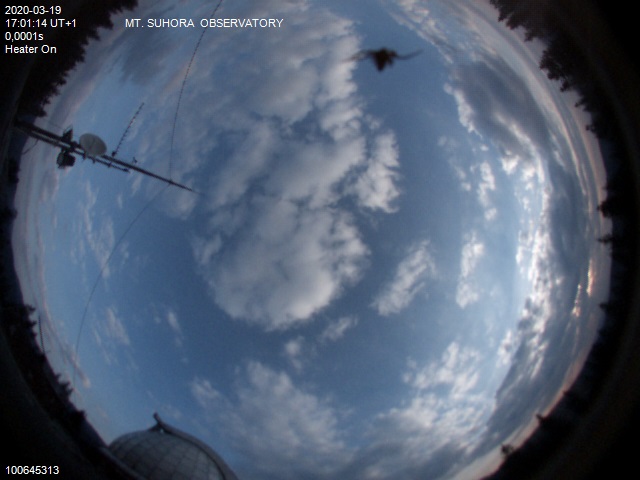 Zdjęcie ściągnięte w dniu 2020-03-19 o godzinie 17:02:38 czasu lokalnego.